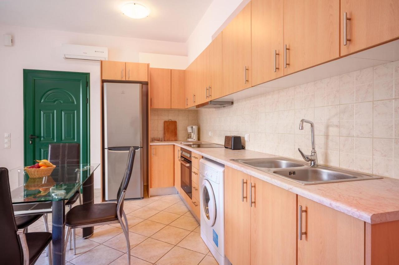 Niko'S Central Skala Apartments Екстер'єр фото