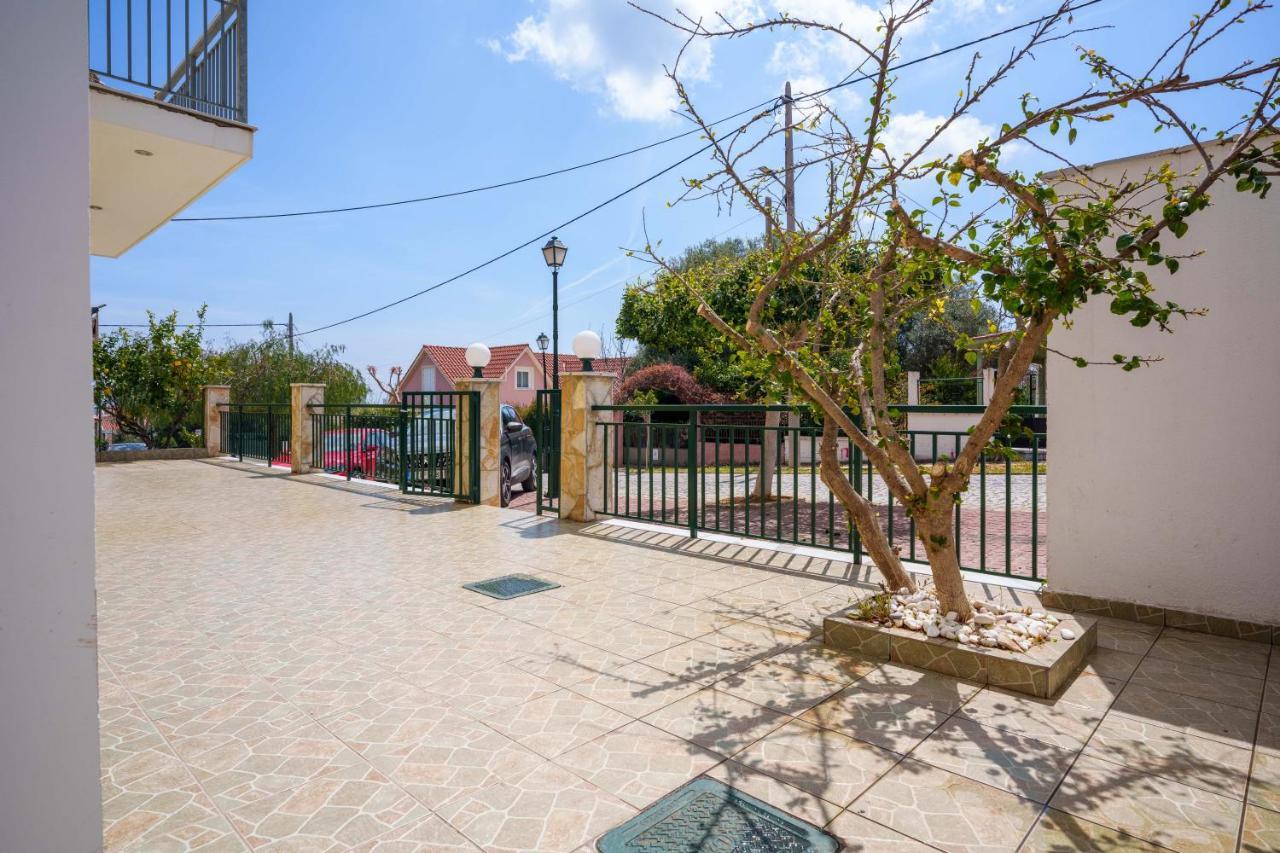 Niko'S Central Skala Apartments Екстер'єр фото